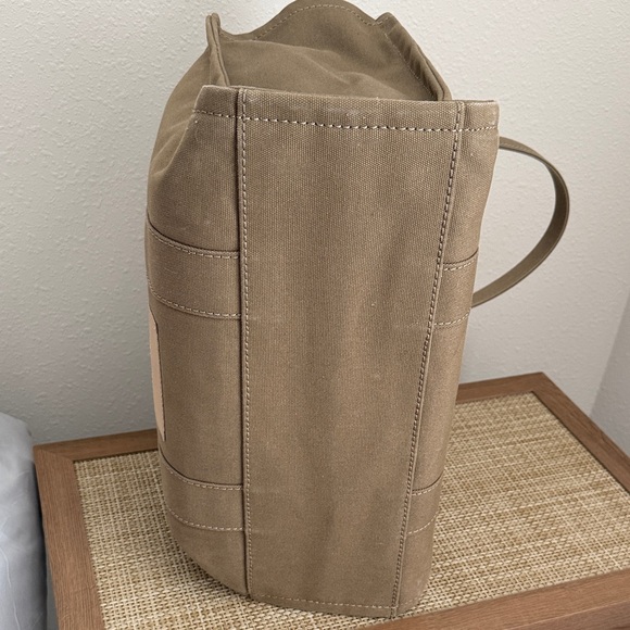 Marc Jacobs Sage Green color Medium Tote Bag - Picture 7 of 10